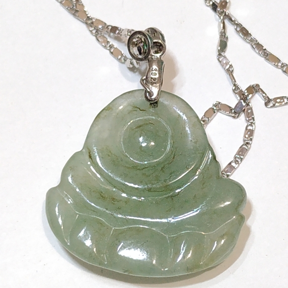 Authentic type A lucky green real jade pendant - Picture 4 of 4
